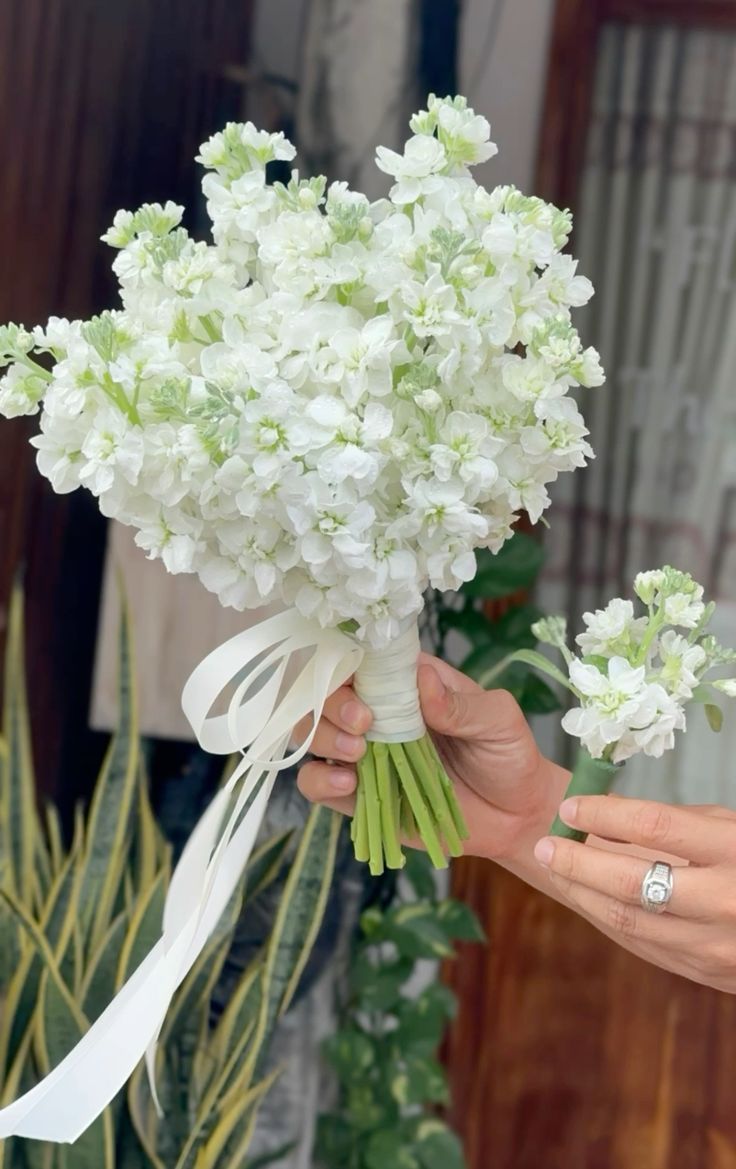 Bó hoa cưới tone pastel